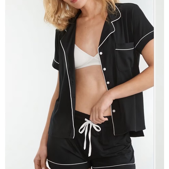 Sofft Other - Sofft Short Sleeve Button Down Pajamas Soft 2 Piece Lounge Set